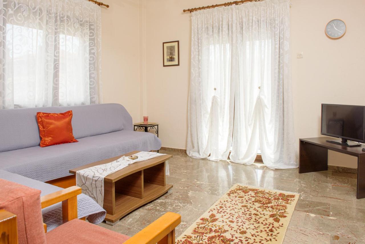 Dili Apartments Иериссос Экстерьер фото