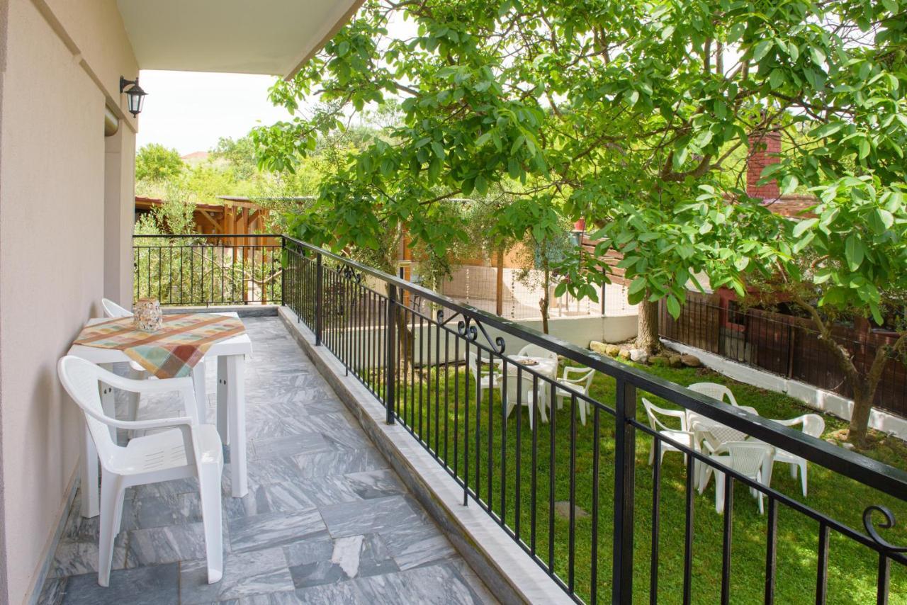 Dili Apartments Иериссос Экстерьер фото
