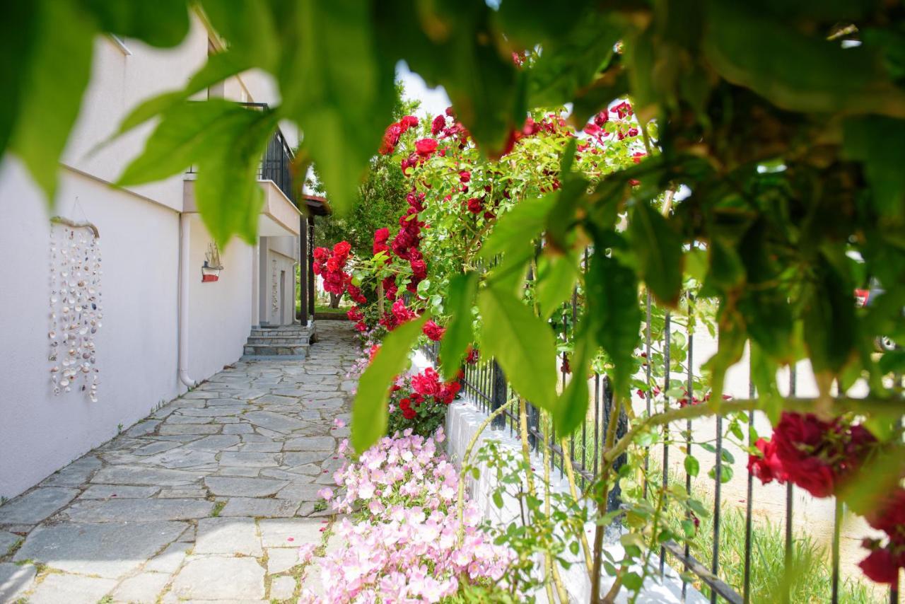 Dili Apartments Иериссос Экстерьер фото