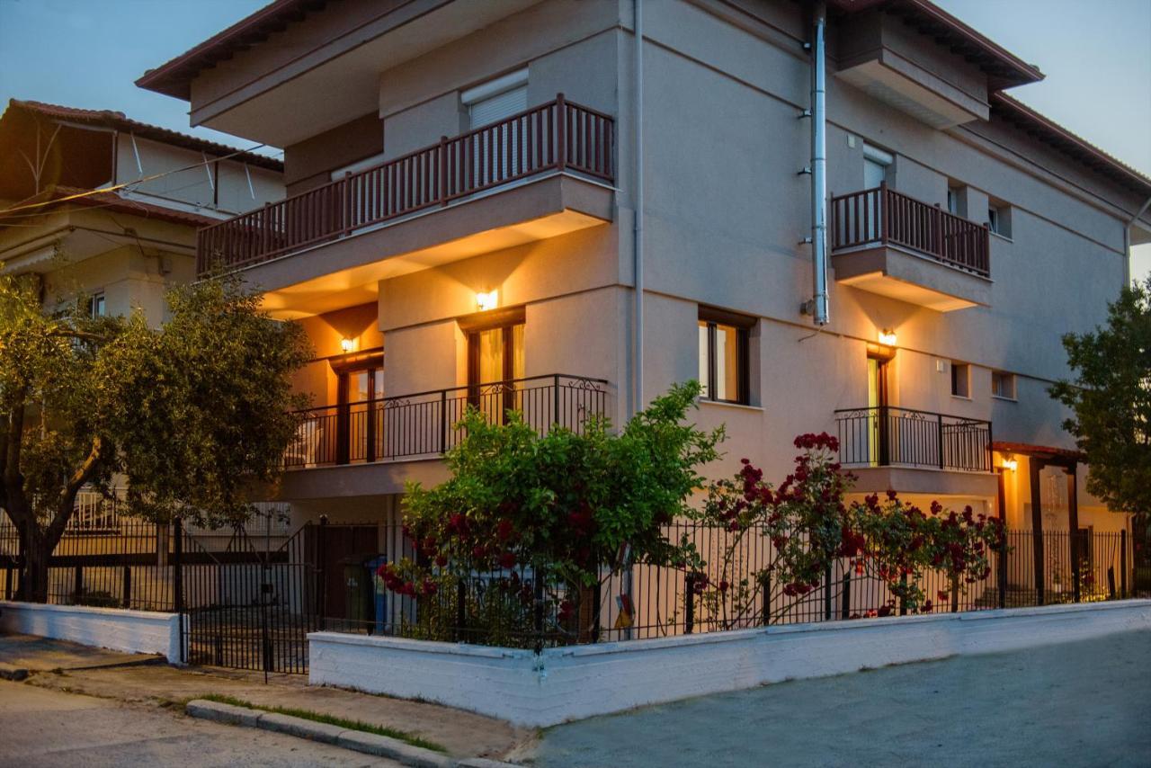 Dili Apartments Иериссос Экстерьер фото