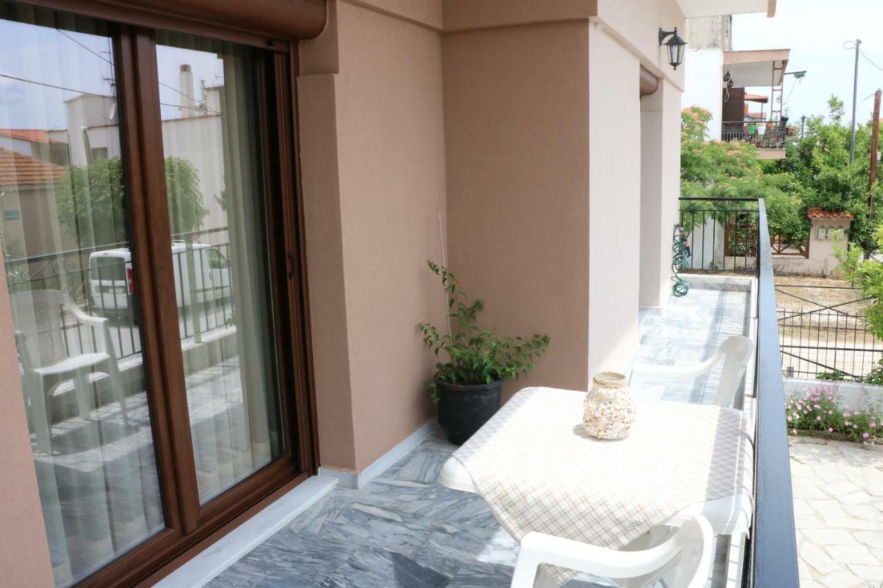 Dili Apartments Иериссос Экстерьер фото